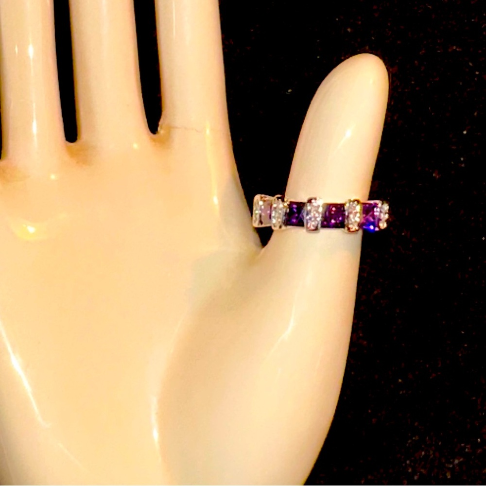 Elegant Purple and Silver Women's Ring